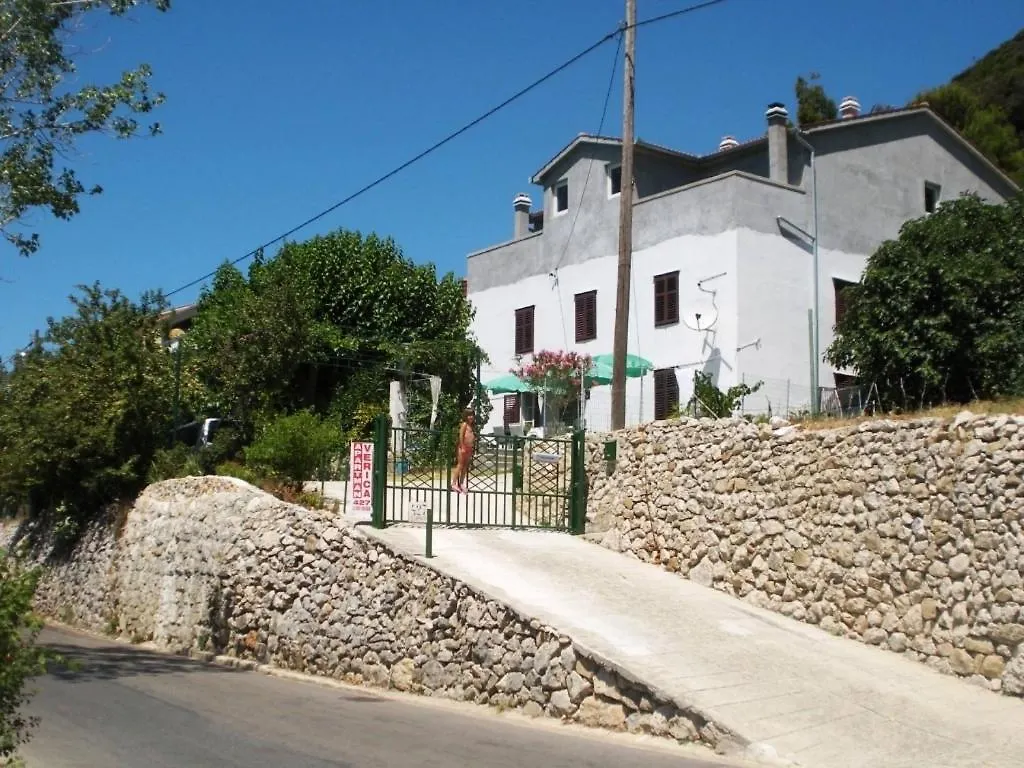 Apartment Ferienwohnung In Supetarska Draga Croatia